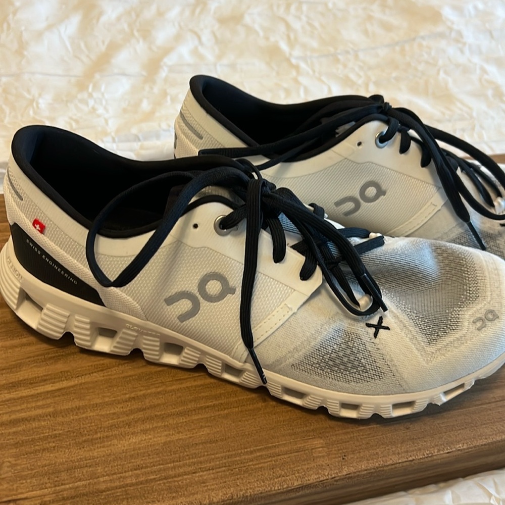 On cloud cloud X shift sneakers